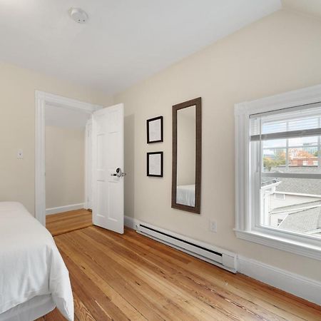 5Br 2Bh Bright & Spacious Apt In Brighton Boston Exteriér fotografie