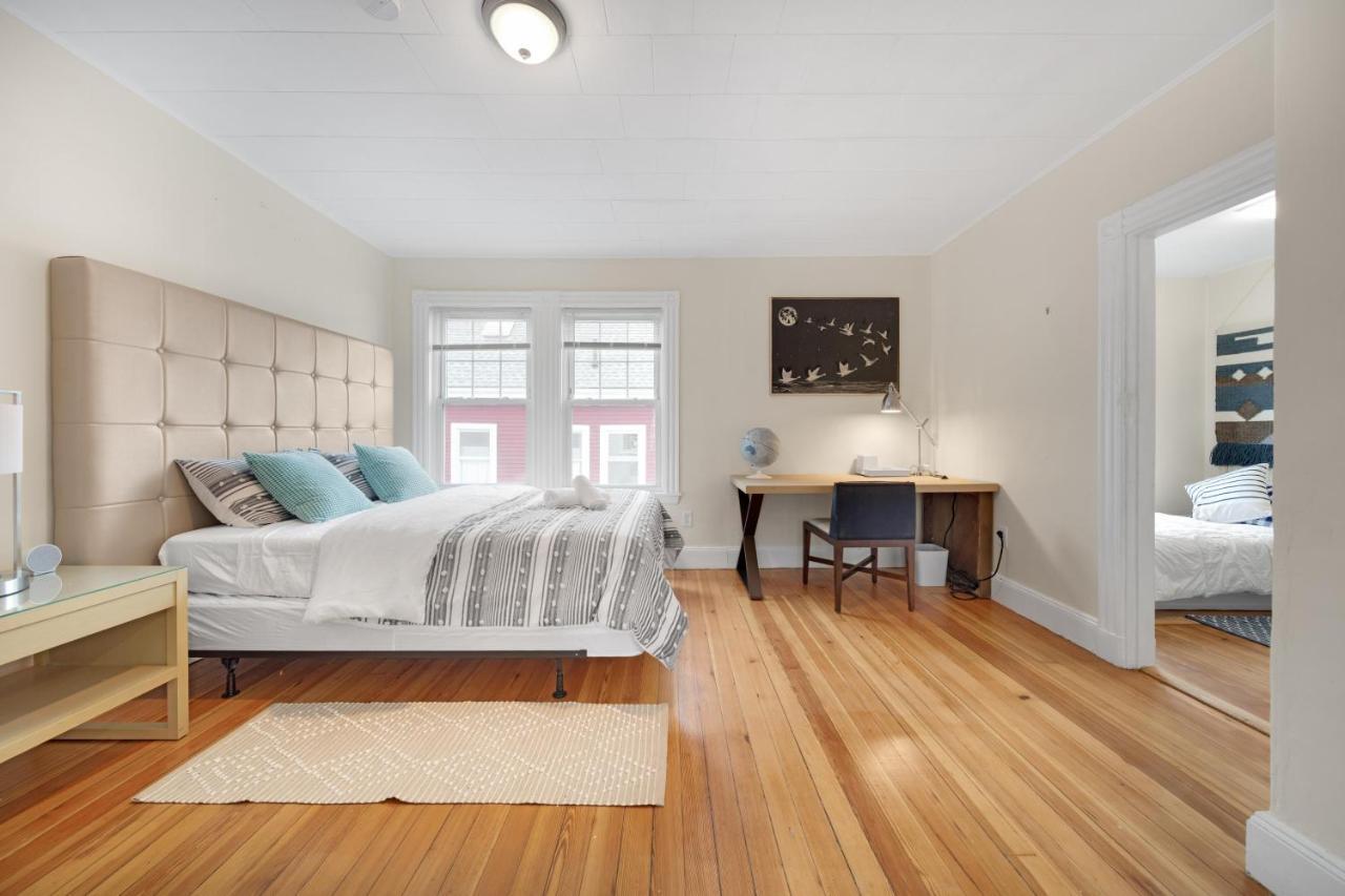 5Br 2Bh Bright & Spacious Apt In Brighton Boston Exteriér fotografie