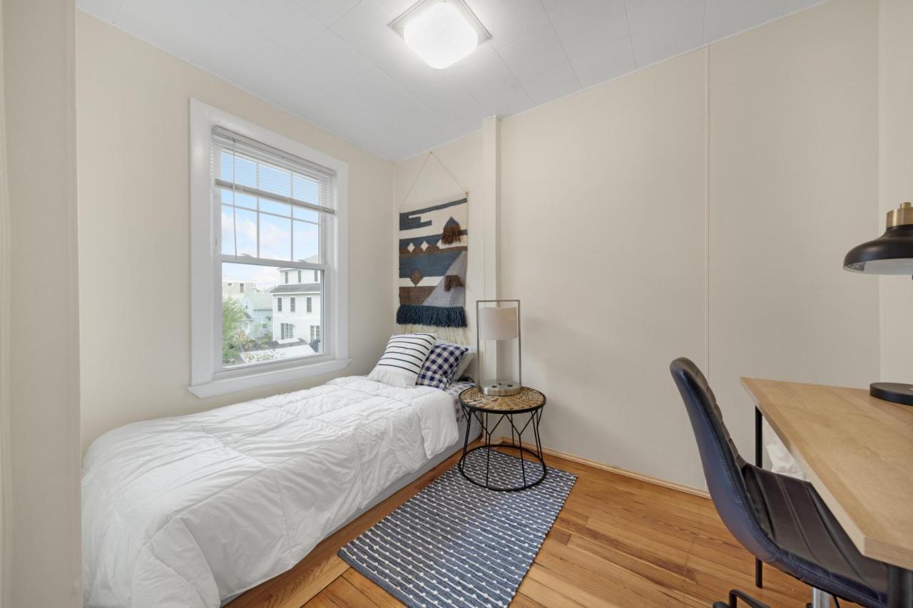 5Br 2Bh Bright & Spacious Apt In Brighton Boston Exteriér fotografie