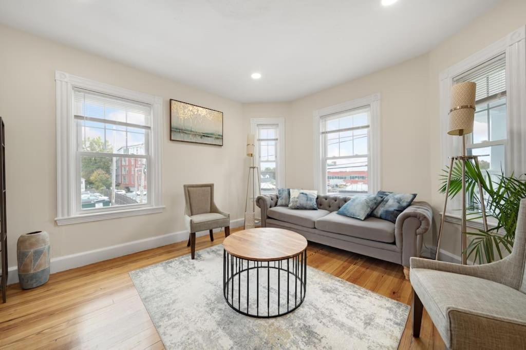 5Br 2Bh Bright & Spacious Apt In Brighton Boston Pokoj fotografie